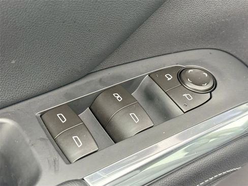 Used 2026 Chevrolet Traverse LT image 28