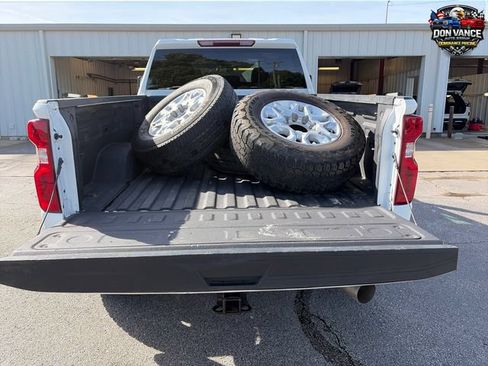 Used 2024 Chevrolet Silverado 2500 LT AWD/4WD image 22