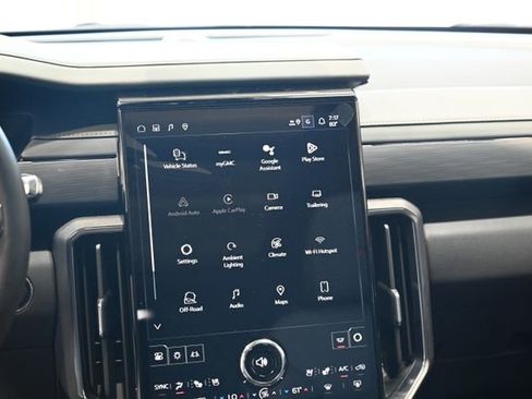 New 2026 GMC Acadia AT4 w/ Luxury Package AWD/4WD image 16