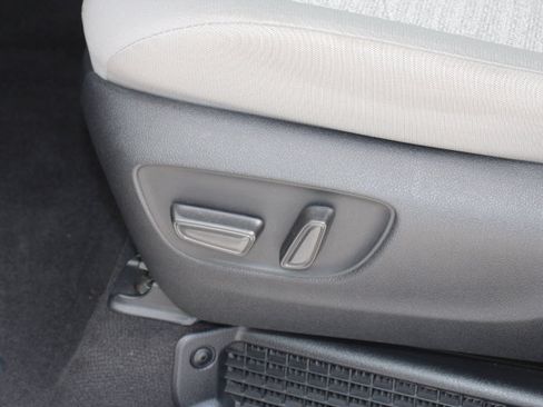 Certified 2023 Toyota Sienna LE FWD image 12