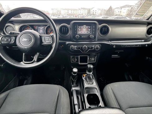 Used 2018 Jeep Wrangler Unlimited Sport image 13