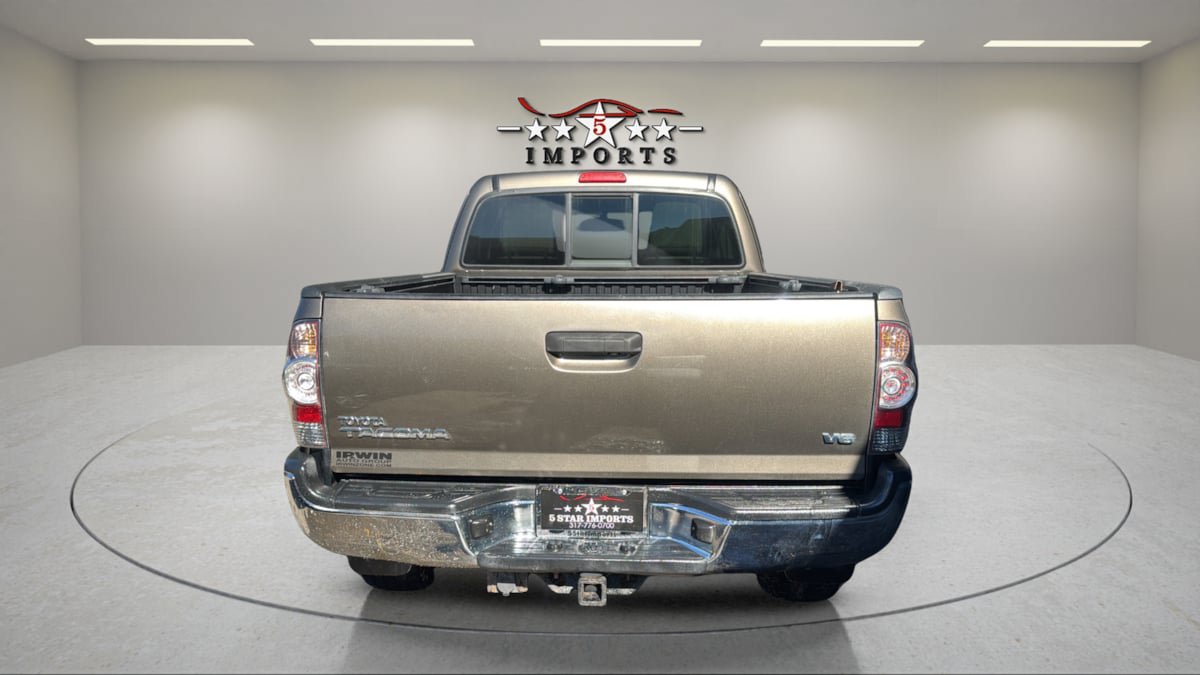 Used 2013 Toyota Tacoma 4x4 Access Cab V6 w/ TRD Off-Road Pkg image 4