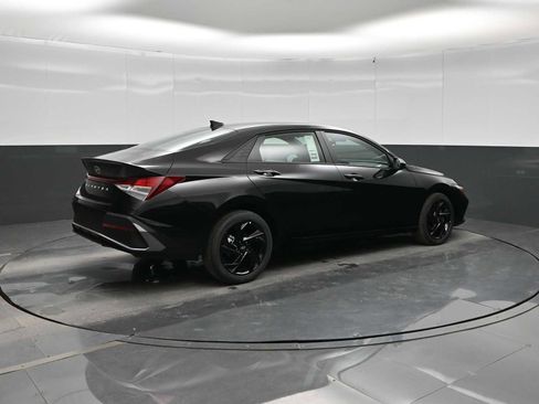 New 2026 Hyundai Elantra Sport FWD image 9