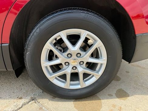 Used 2024 Chevrolet Equinox LT AWD/4WD image 10