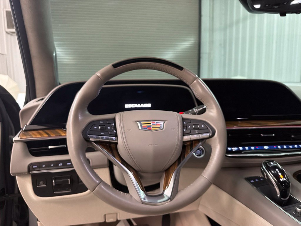 Used 2024 Cadillac Escalade ESV Sport Platinum AWD/4WD image 16