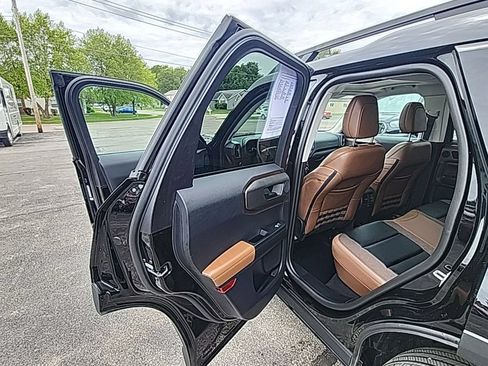 Used 2025 Ford Bronco Sport Outer Banks w/ Outer Banks Tech Package+ AWD/4WD image 17