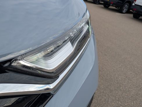 Used 2022 Honda CR-V Touring image 16