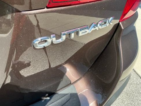 Used 2019 Subaru Outback 2.5i Premium AWD/4WD image 7