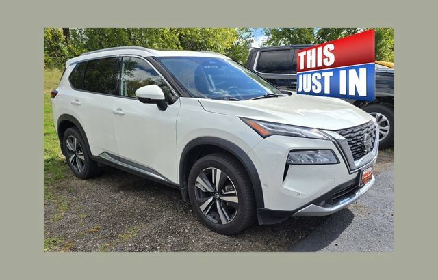 Used 2021 Nissan Rogue Platinum AWD/4WD image 1