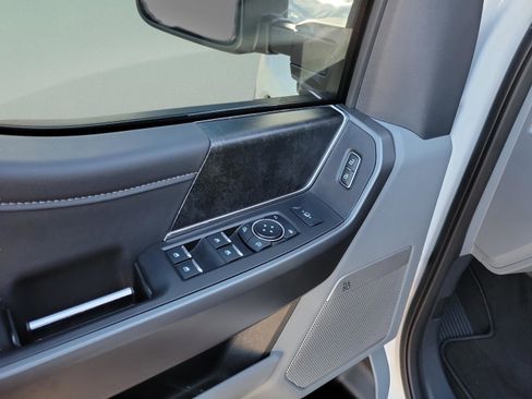 Used 2024 Ford F250 XLT w/ XLT Premium Package image 7