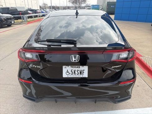 Used 2023 Honda Civic Sport image 6