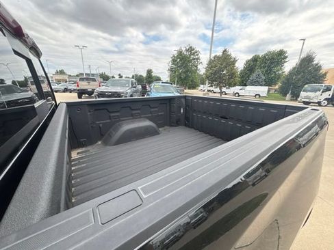 New 2025 Chevrolet Silverado 1500 LTZ AWD/4WD image 24