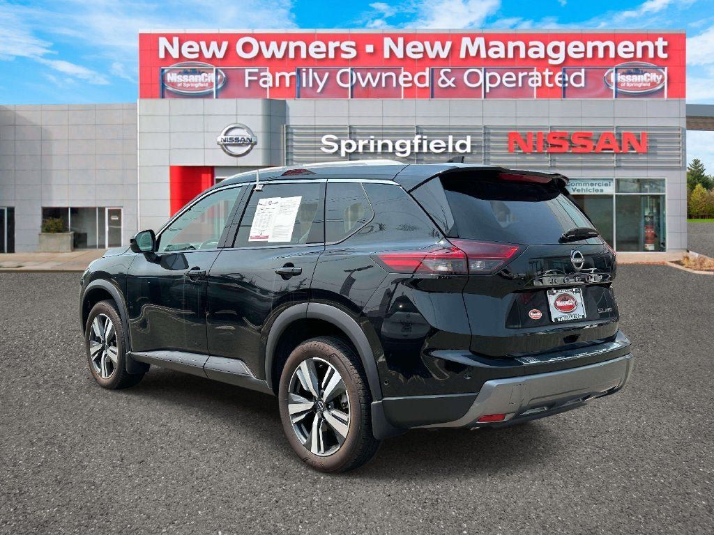 Used 2024 Nissan Rogue SL w/ SL Premium Package AWD/4WD image 6