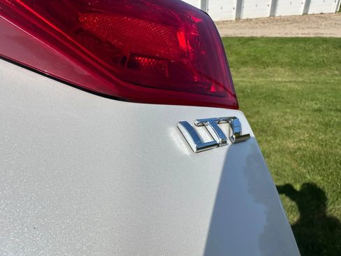 Used 2016 Chevrolet Impala LTZ image 8