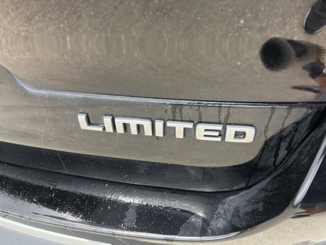 Used 2022 Jeep Grand Cherokee L Limited RWD image 6