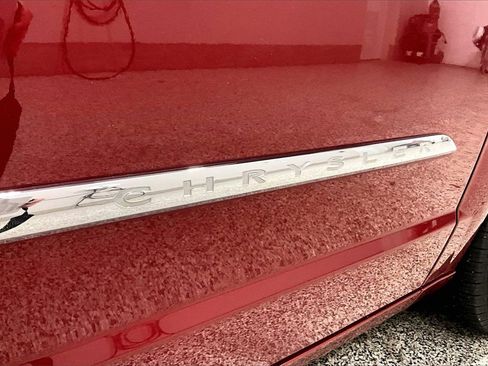 Used 2016 Chrysler Town & Country Touring-L image 24