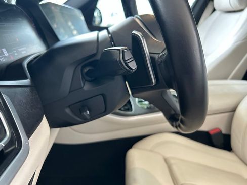 Used 2022 BMW X5 sDrive40i w/ M Sport Package RWD image 47
