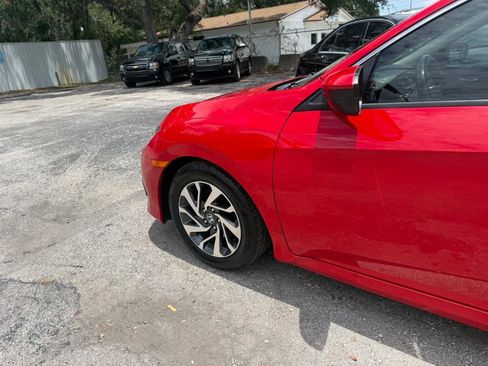 Used 2017 Honda Civic EX image 3