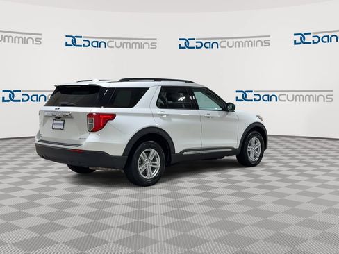 Used 2023 Ford Explorer XLT AWD/4WD image 8