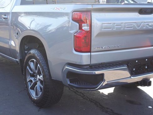 Used 2024 Chevrolet Silverado 1500 LT image 9