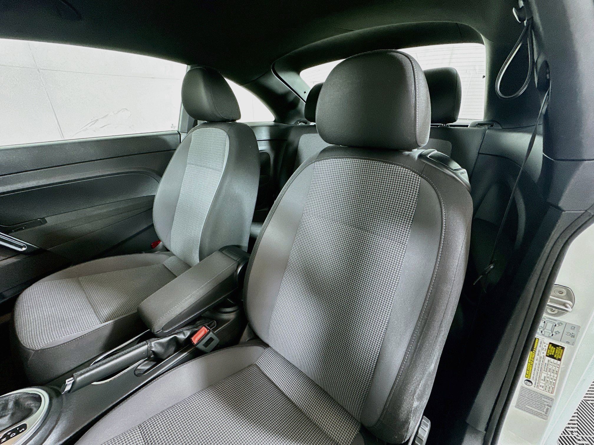 Used 2017 Volkswagen Beetle 1.8T Classic FWD image 19
