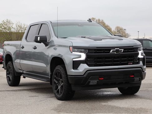 Used 2024 Chevrolet Silverado 1500 LT Trail Boss w/ LT Trail Boss Premium Package AWD/4WD image 4