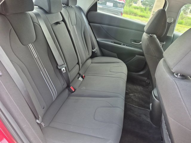 Used 2025 Hyundai Elantra SEL FWD image 30