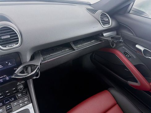 Certified 2024 Porsche 718 Cayman RWD image 21