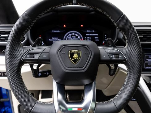 Used 2019 Lamborghini Urus image 18