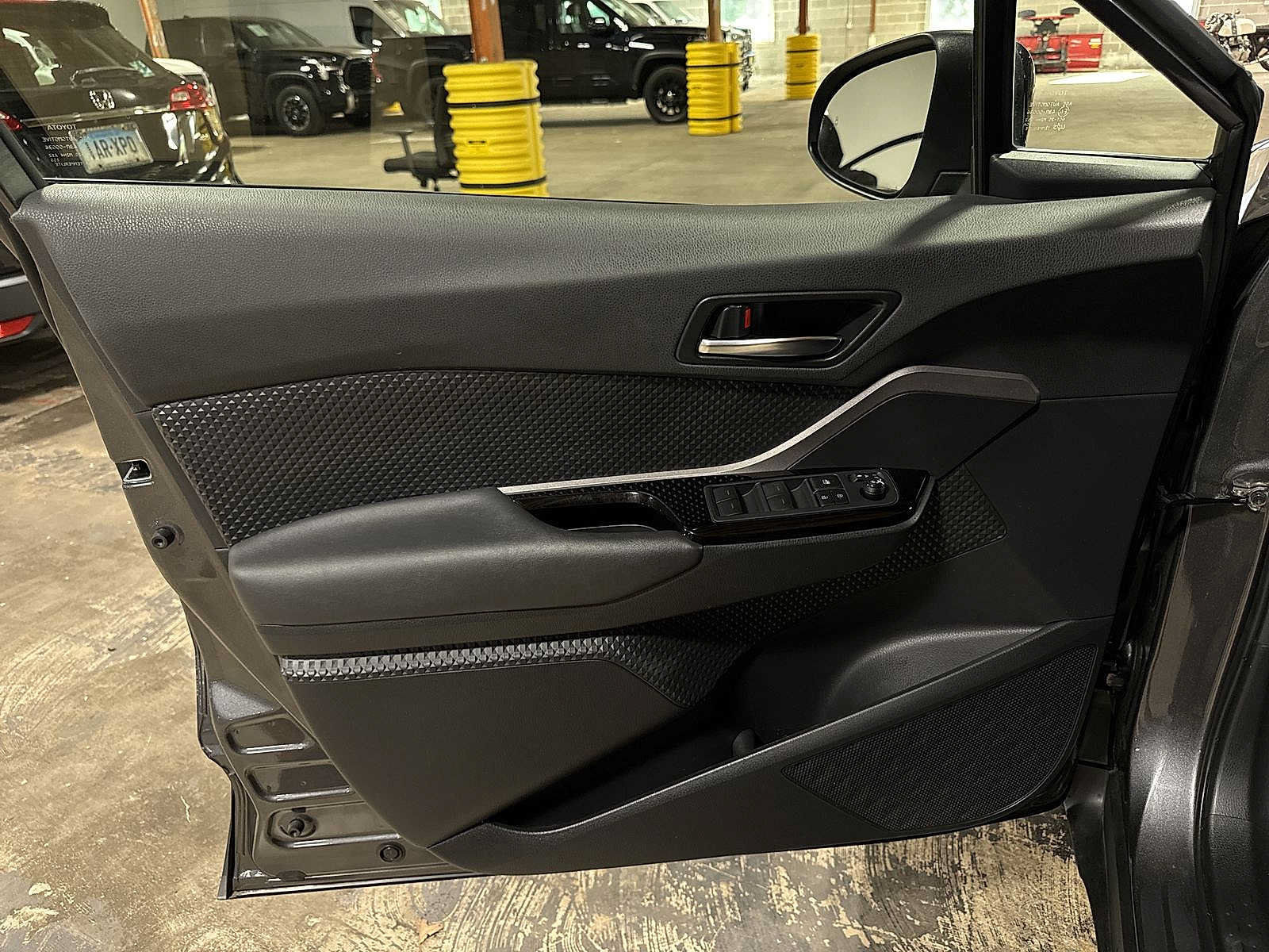 Used 2022 Toyota C-HR Nightshade FWD image 27