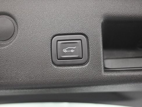 Used 2024 Chevrolet Equinox RS w/ RS Leather Package AWD/4WD image 35