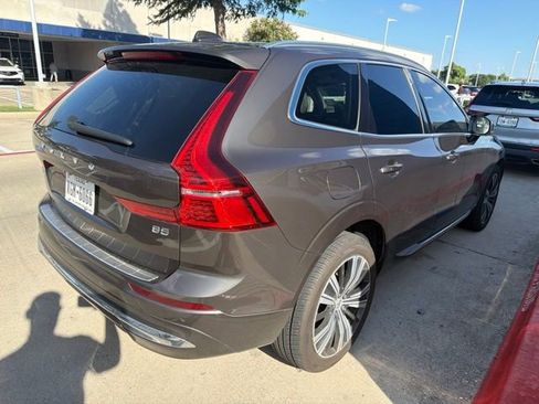 Used 2022 Volvo XC60 B5 Inscription w/ Climate Package FWD image 5