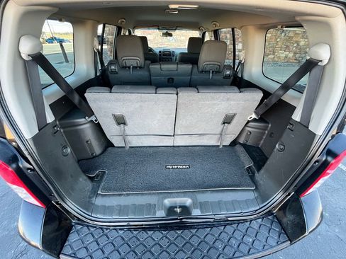 Used 2012 Nissan Pathfinder S image 16