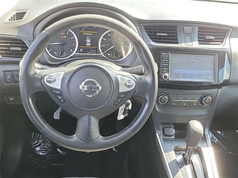 Used 2019 Nissan Sentra S w/ Appearance Package image 3