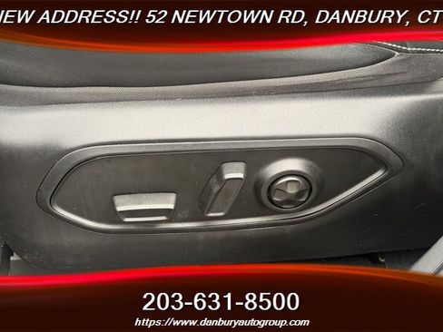 Used 2023 Jeep Grand Cherokee L Limited AWD/4WD image 12