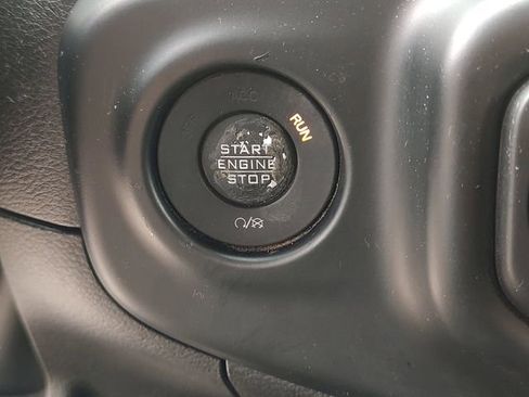 Certified 2022 Jeep Wrangler Unlimited Rubicon w/ Xtreme Recon 35" Tire Package image 20