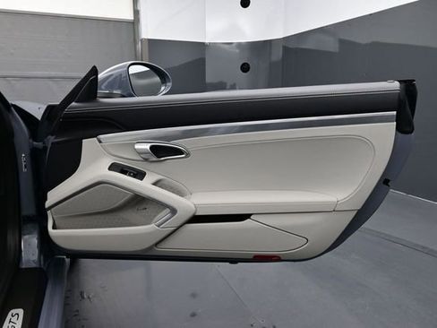 Used 2025 Porsche 718 Boxster GTS RWD image 15