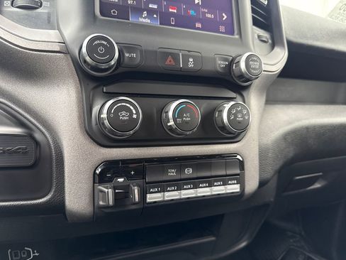 Used 2024 RAM 3500 Tradesman w/ Chrome Appearance Group AWD/4WD image 12