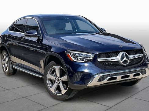 Used 2023 Mercedes-Benz GLC 300 4MATIC Coupe image 3