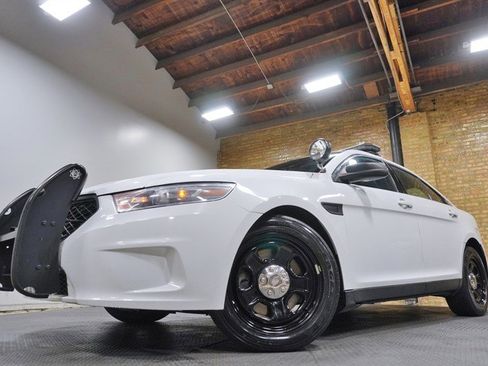 Used 2014 Ford Taurus Police Interceptor AWD image 3