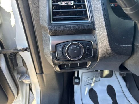 Used 2019 Ford Explorer XLT w/ Equipment Group 201A image 14