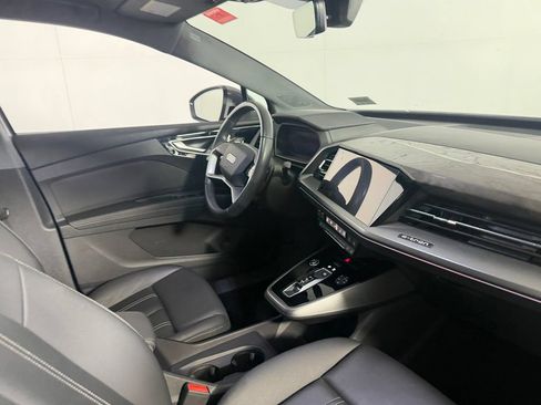 Used 2023 Audi Q4 e-tron Premium Plus w/ Premium Plus AWD/4WD image 31