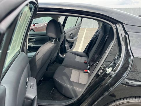Used 2025 Nissan Sentra SV FWD image 25