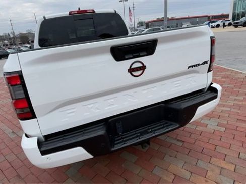 Used 2024 Nissan Frontier PRO-4X w/ Pro Convenience Package image 8