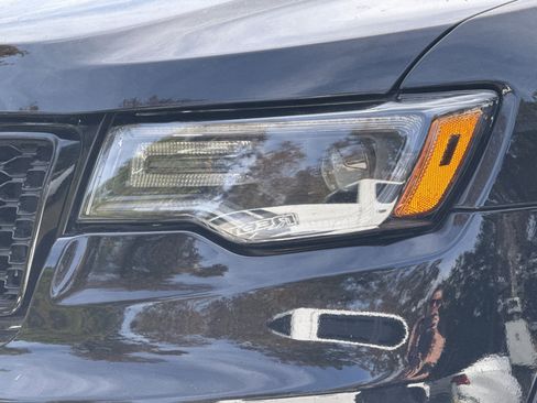 Used 2021 Jeep Grand Cherokee Summit w/ Platinum Series Group image 10