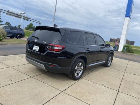 Used 2025 Honda Pilot EX-L image 8
