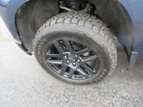 Certified 2022 Chevrolet Silverado 1500 LT Trail Boss w/ Convenience Package II AWD/4WD image 14
