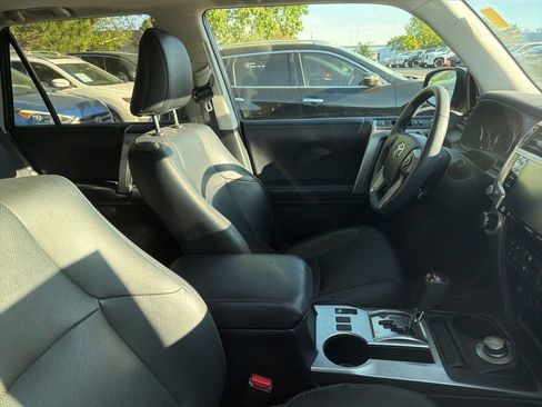 Used 2022 Toyota 4Runner Limited image 4