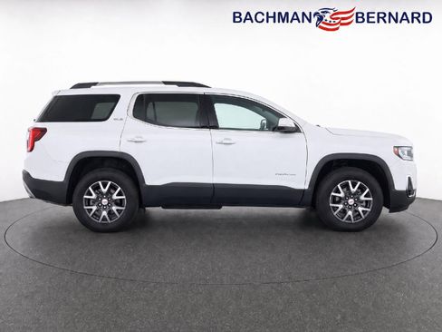 Used 2023 GMC Acadia SLE w/ Driver Convenience Package FWD image 8