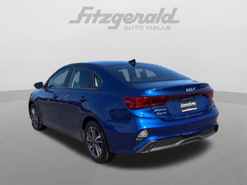 Used 2022 Kia Forte LXS w/ LXS Technology Package FWD image 6